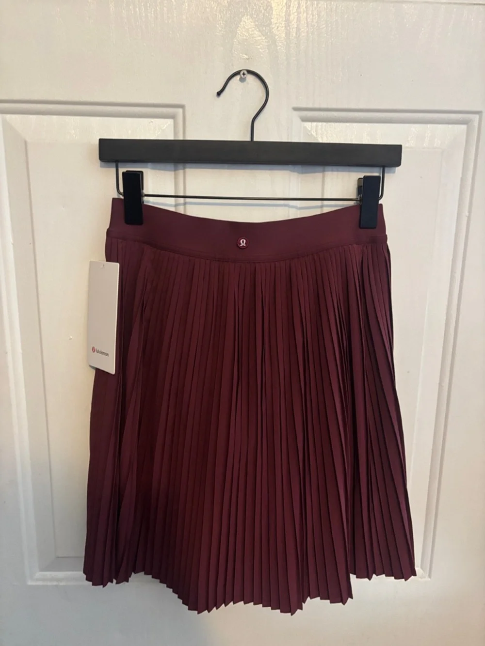 Lululemon Pleated HR Knee-Length Tennis Skirt, Burgundy Bay, Size Small - Picture 4 of 10